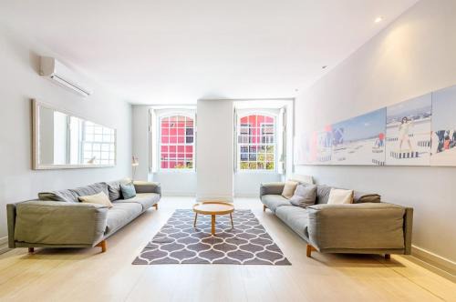 Sacramento Apartment | GuestReady - Newly Renovated Chiado Haven
