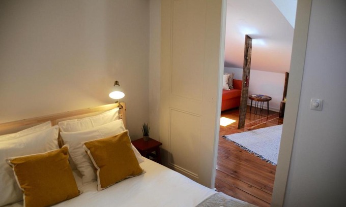 Merces Apartment | Janela da Assembleia