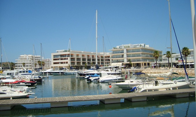 Telheiro Apartment | Marina De Lagos - 2 Bedroom Apartment, Air Con, Wifi, Free Pool Access -Sleeps 4