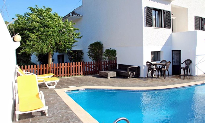Quarteira House | Moradia com piscina privada para Férias em Quarteira Algarve
