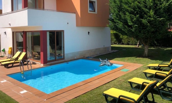 Casalinho House | Private pool 5 min from the beach and overlooking Lagoa de Óbidos