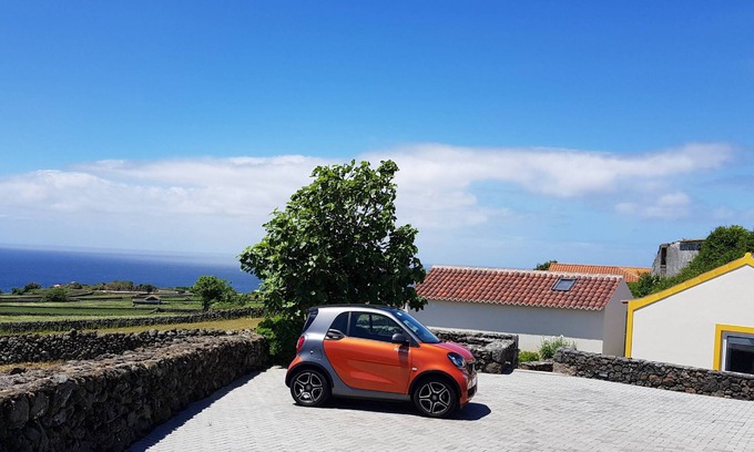 Angra do Heroismo House | Recanto das 5 T0 by PontaNegraAzores