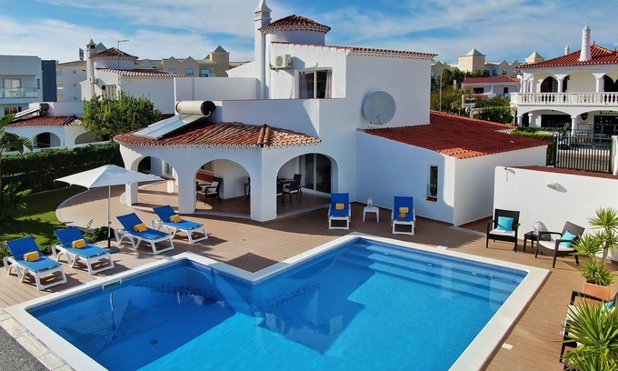 Areias de Sao Joao Villa | VILLA FRANCELLA - Ideal location for families & friends.