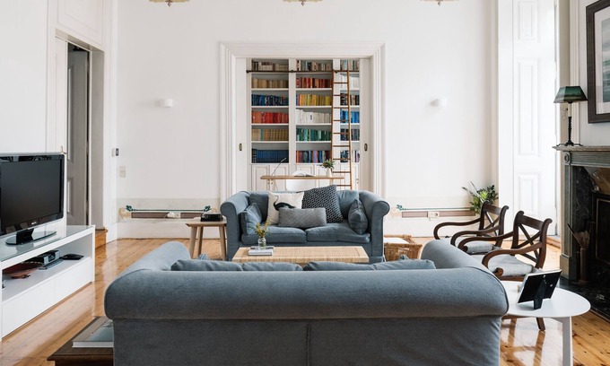 Sao Bento Apartment | Welcome to Casa da Calçada! A perfect location for you to discover Lisbon!