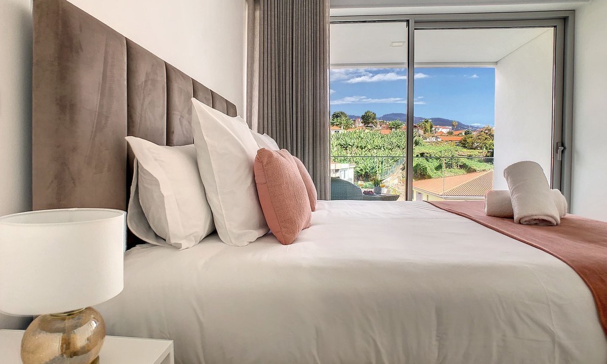 Santo Antonio Apartment | Uptown Apartment - Two Bedroom Apartment, Sleeps 4