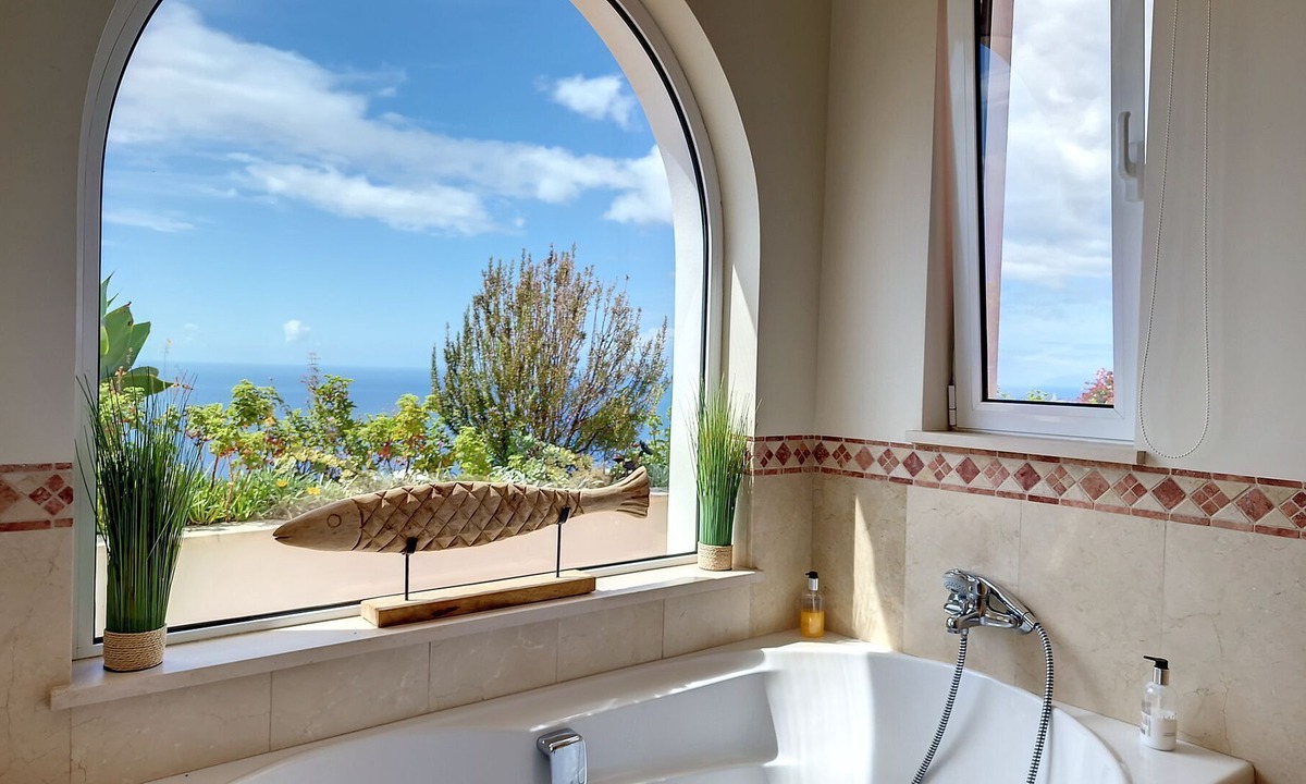 Sao Goncalo House | Ocean 59 by LovelyStay