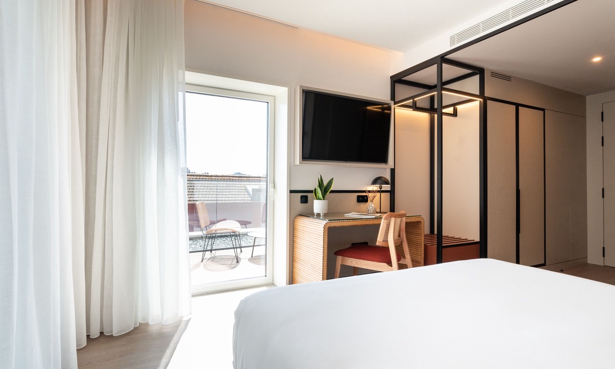 Bonfim Hotel | The Editory Garden Porto Hotel