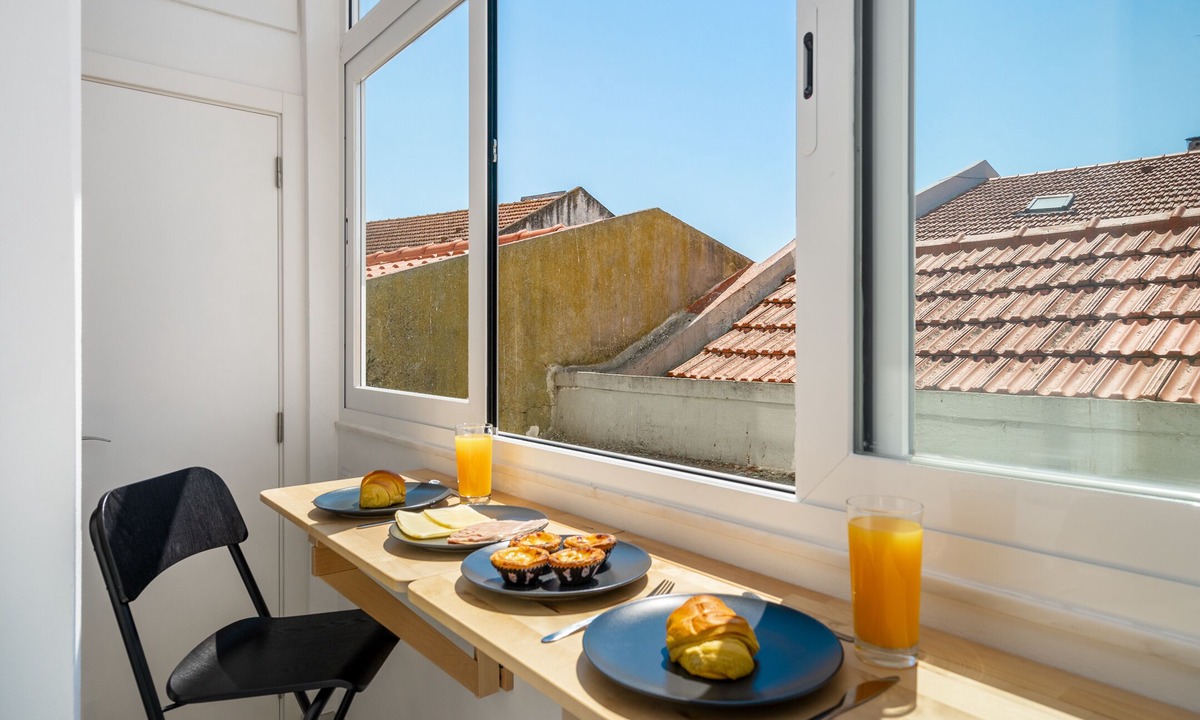 Lisbon Old Town Apartment | Prime Location Design Family Apartment