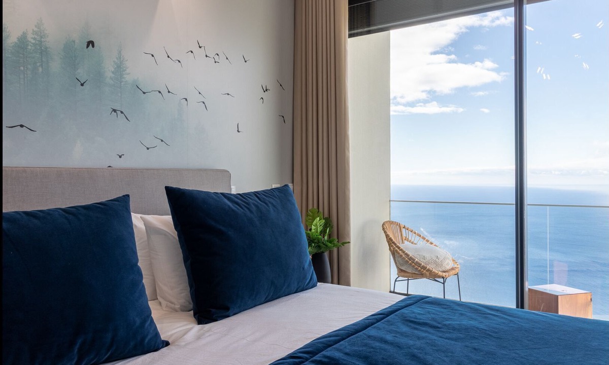 Faja da Ovelha House | The Cliffhouse by LovelyStay