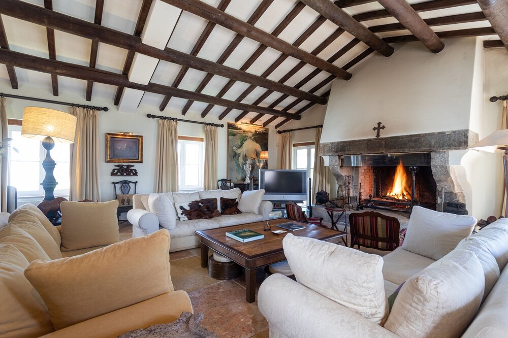 Monforte Other | Rosa Estates: The Farmhouse & Stables