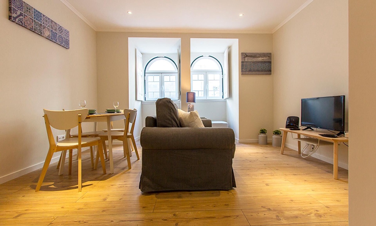 Santo Condestavel Apartment | Amazing Parada by Homing