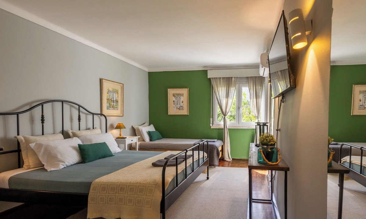Olivais House | MaHouse GuestHouse