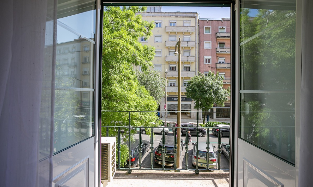 Sao Joao de Deus House | Home Out Rooms & Apartments