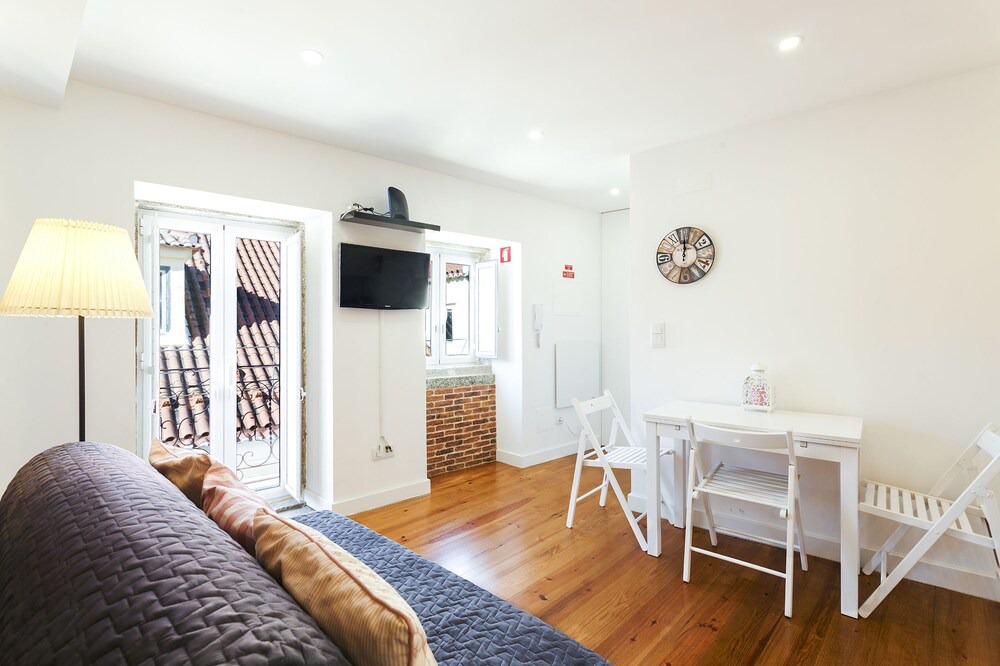 Loures Apartment | Paz Downtown Apartment #3