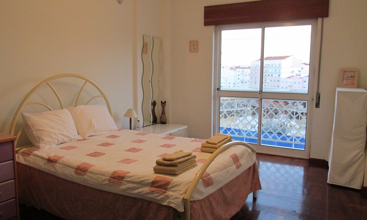 Corroios House | Homestay Marialva Park