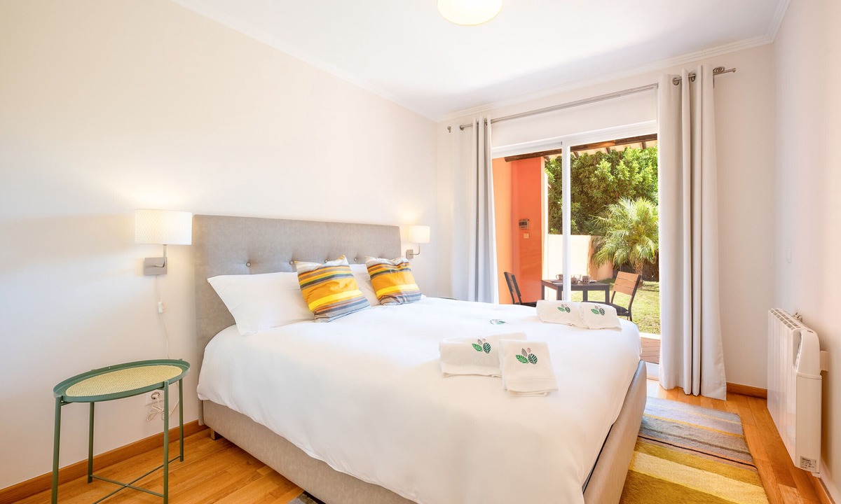 Charneca de Caparica e Sobreda Apartment | Aroeira Garden by Homing