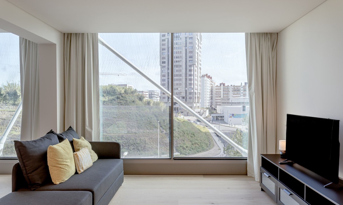 Alto do Pina Apartment | Areeiro Vision Studio by Homing
