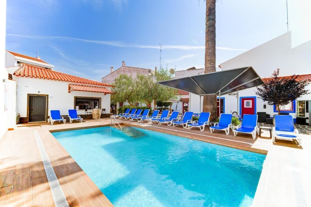 Reguengos de Monsaraz Bed & Breakfast | LUXURY PALM SUITES