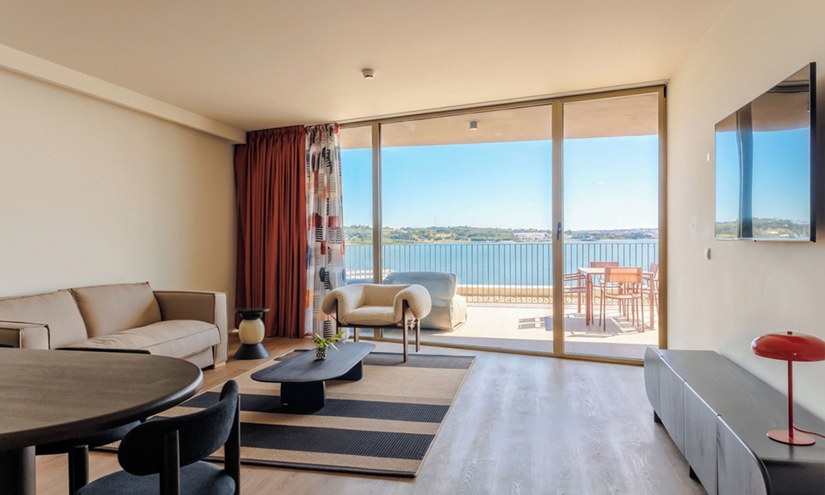 Seixal Hotel | Upon Harbor - Seixal Bay Hotel