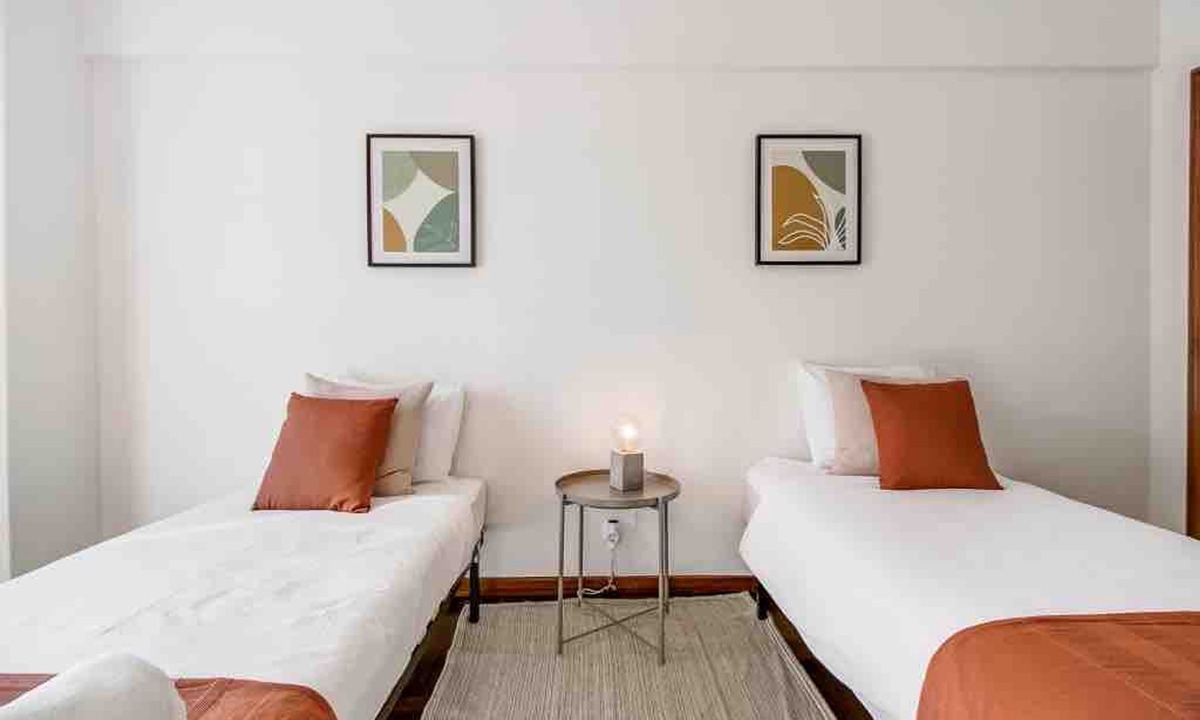 Oeiras Apartment | Bright Flat by Carcavelos Beach With Fast Wi-fi