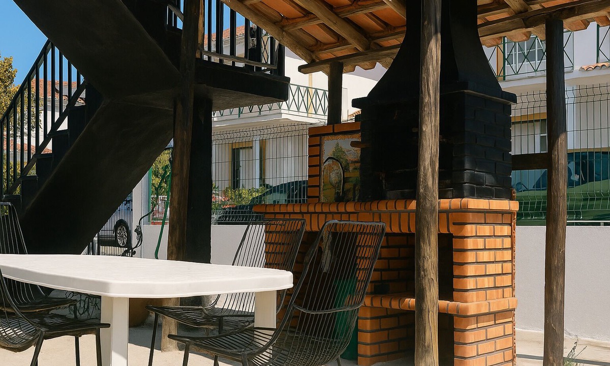 Serra d'El Rei House | Freedom Surf House