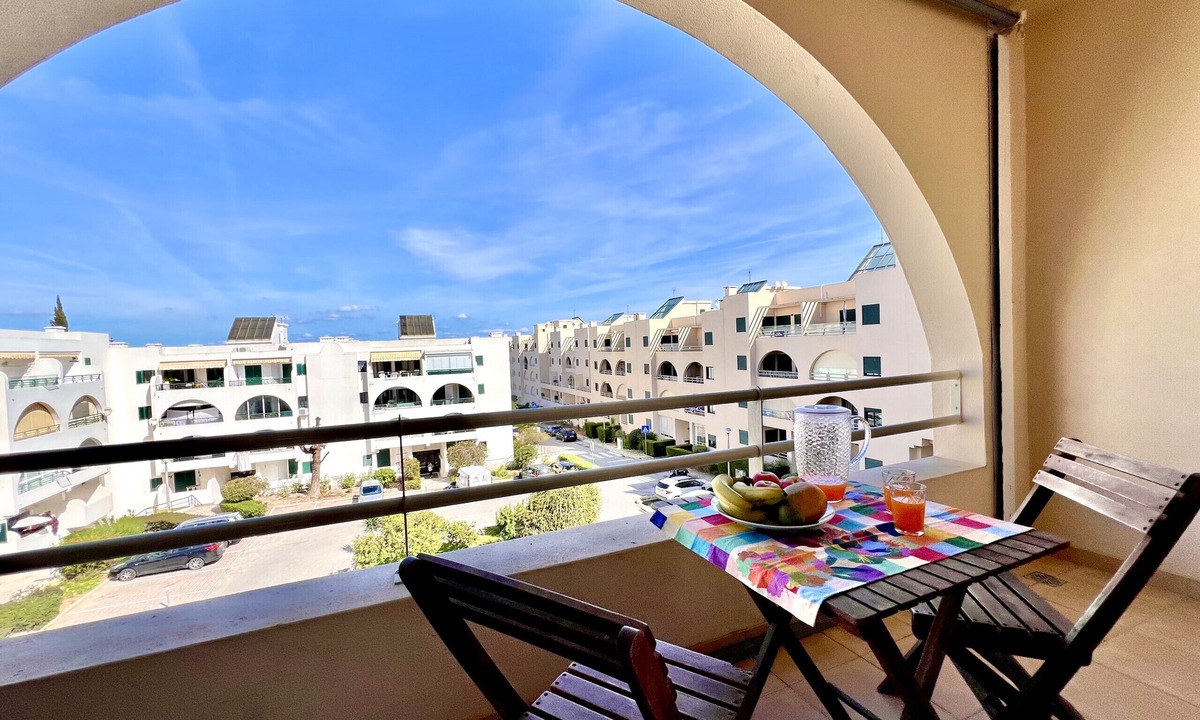 Salgados Apartment | Albufeira Salgados Beach 6 by Homing