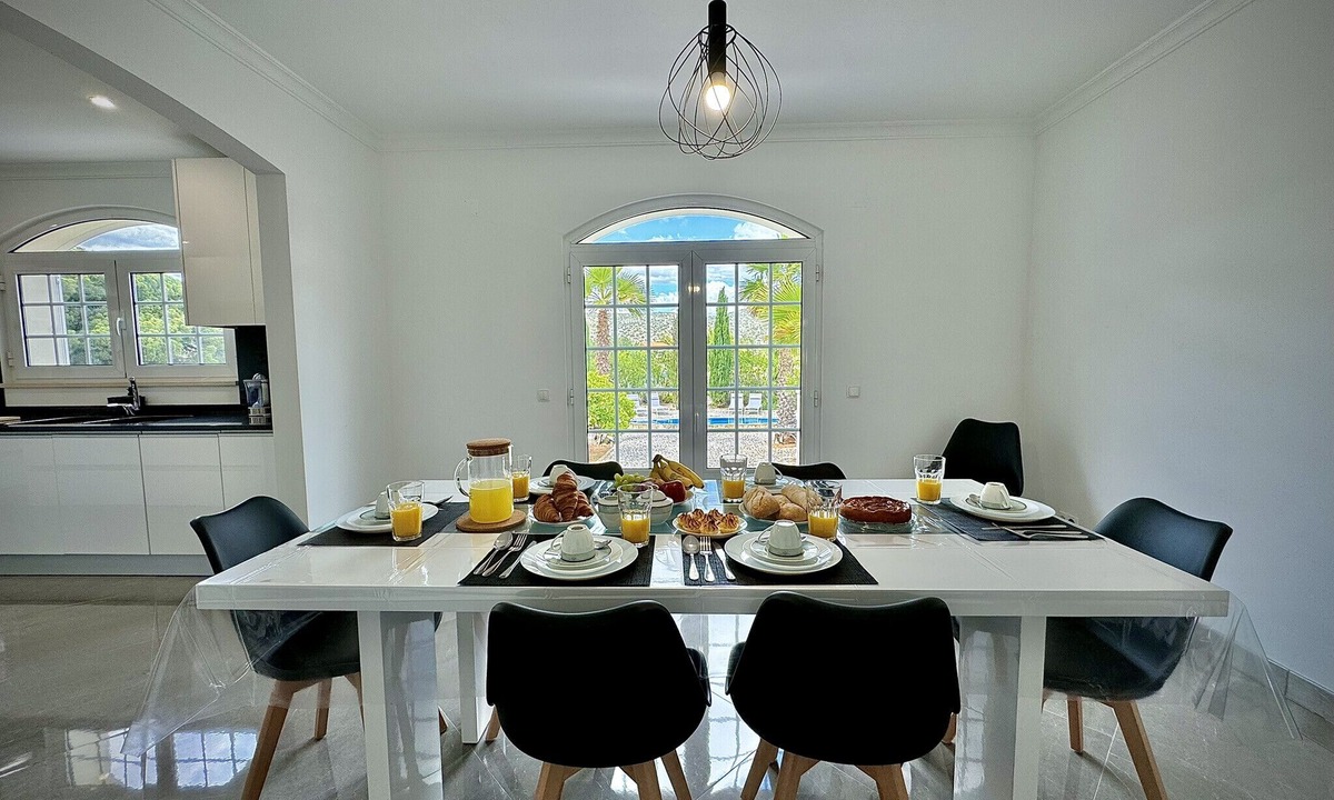 Almancil Villa | Quarteira Premium Villa by Homing