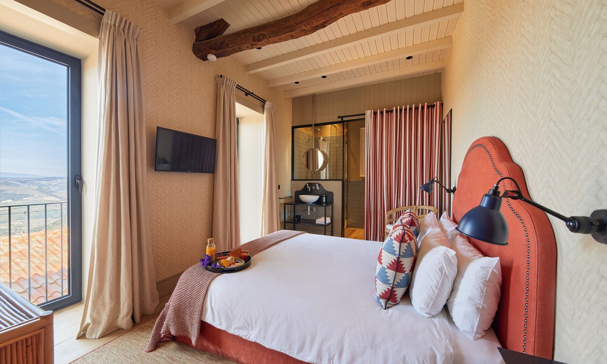 Armamar Hotel | THE PINTA Boutique Hotel
