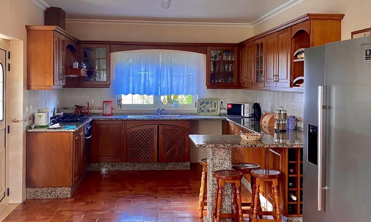 Alqueidao da Serra Villa | Villa 'Casa Das Laranjeiras' with Mountain View, Private Pool and Wi-Fi