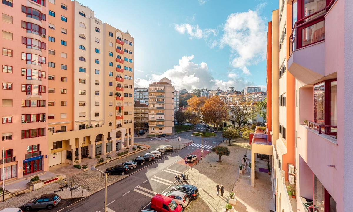 Lumiar Apartment | Elegant 3 Bedroom Apartment Lisbon City Center