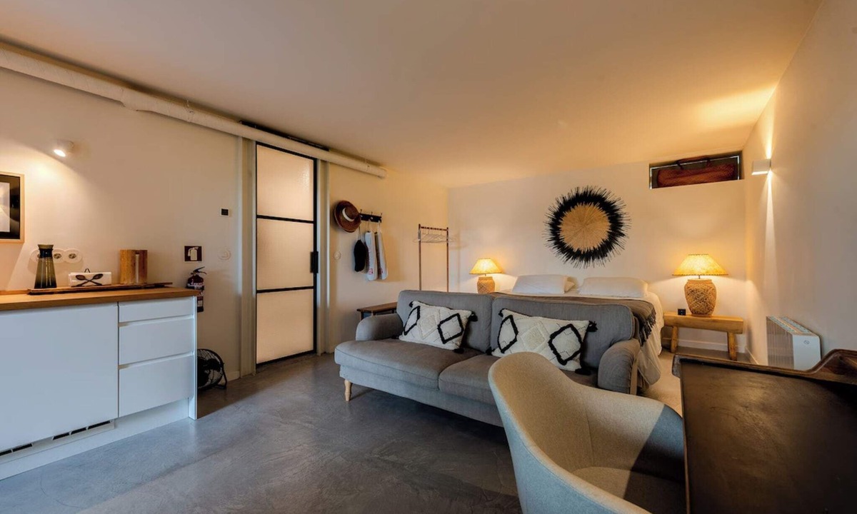 Carcavelos Apartment | The 98 Place