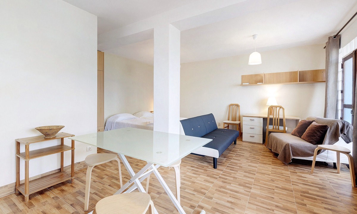 Colares Apartment | Studio Apartment 'Estúdio Alto Da Praia' with Sea View, Shared Pool and Wi-Fi