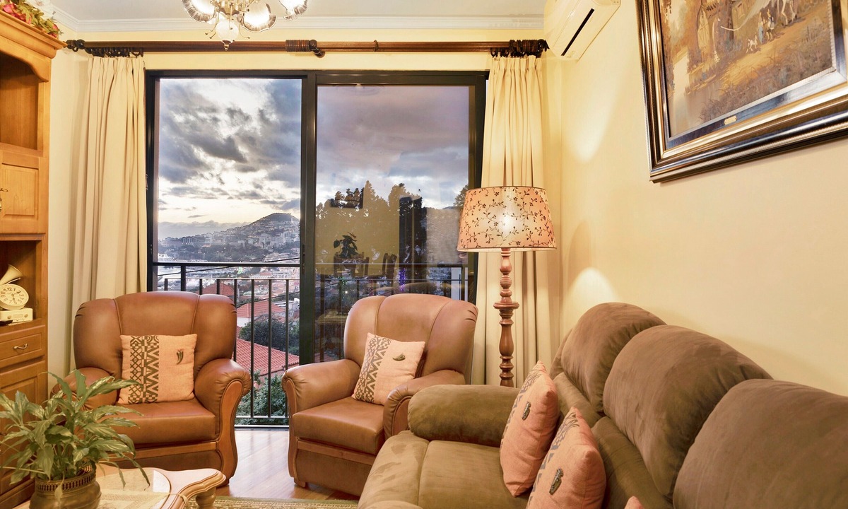 Santa Maria Maior Apartment | Holiday Apartment "Palheiro Residence Familiar 2" with Sea View, Balconies & Wi-Fi