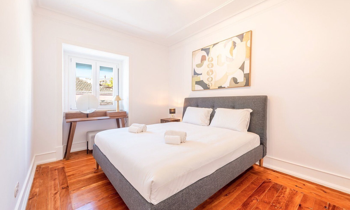 Linda-a-Velha Apartment | GuestReady - Vibrant Soul in the Heart of Belem