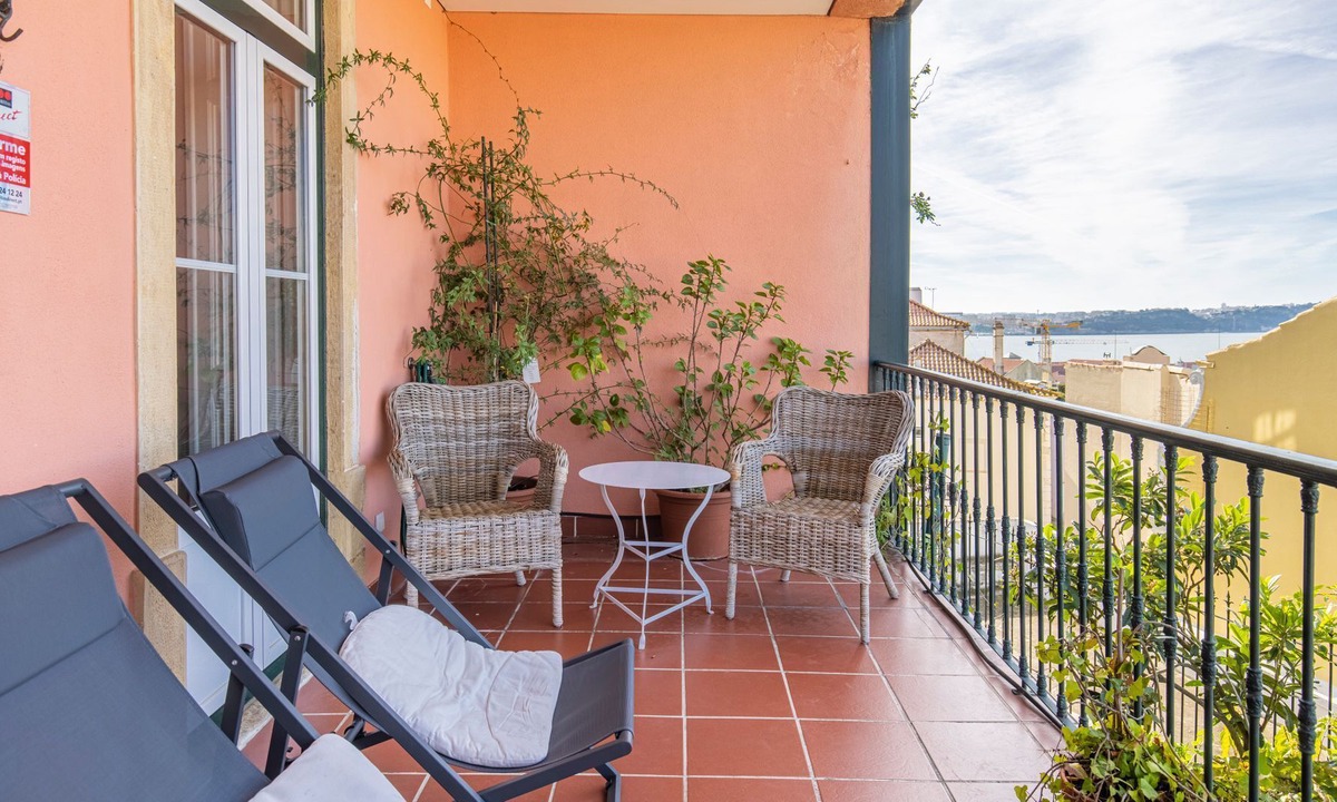 Sao Cristovao e Sao Lourenco Apartment | Castelo Design W/Balcony & View by LovelyStay