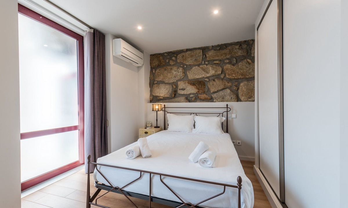 Bonfim Apartment | GuestReady - Crayon Walls Balcony