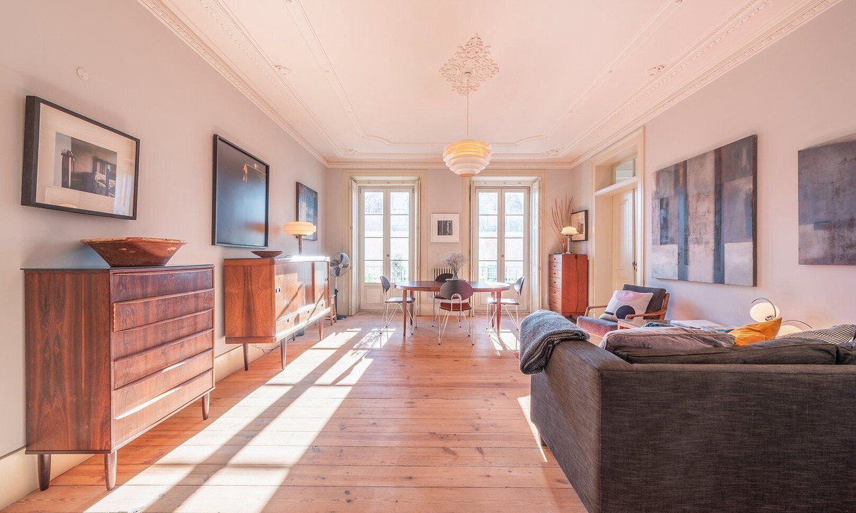 Lisbon Old Town Apartment | GuestReady - Ray of Light