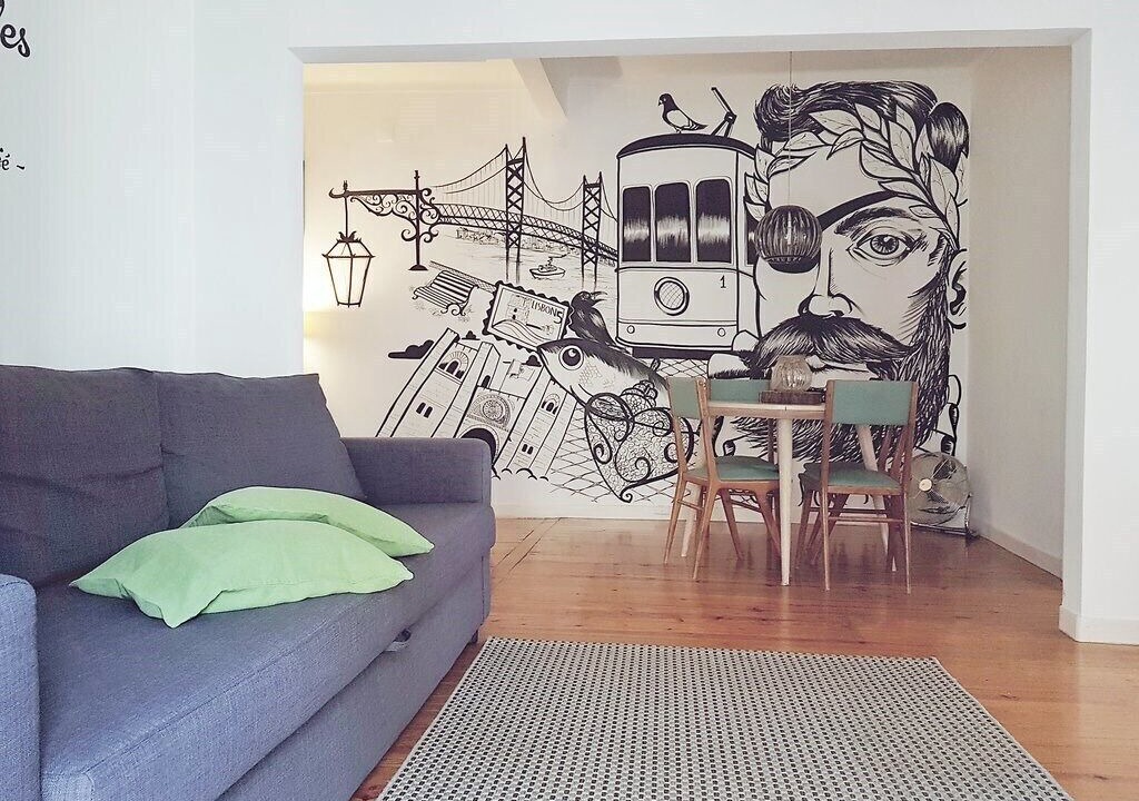 Misericordia Apartment | A Portuguesa III, at Bica's Funicular Street