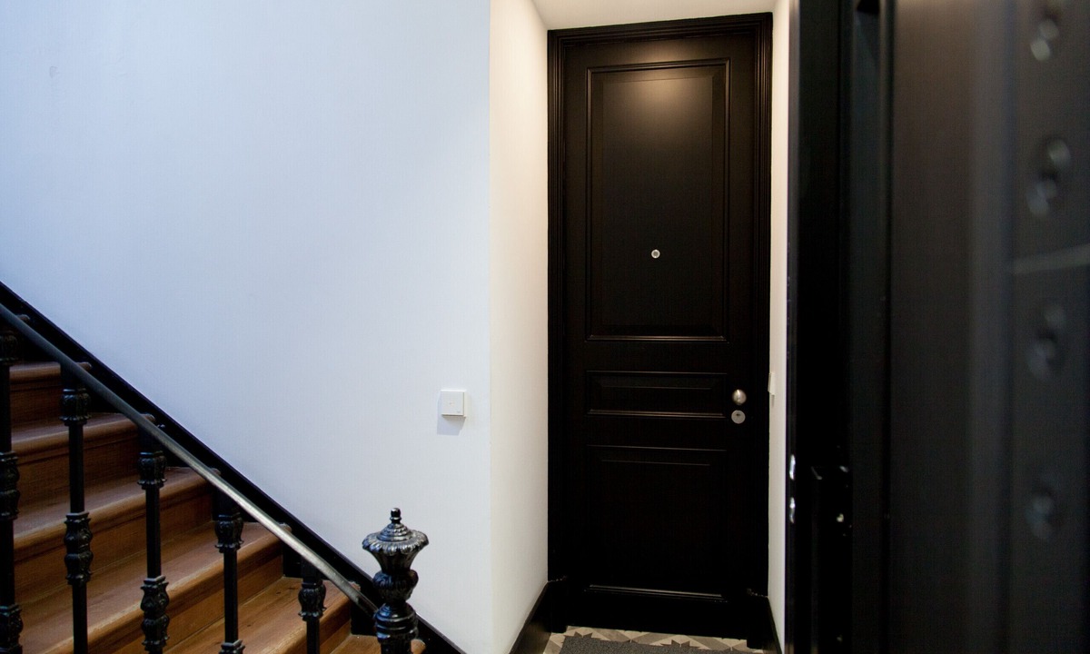 Lisbon Old Town Apartment | FLH Lapa Design Apartment with Terrace