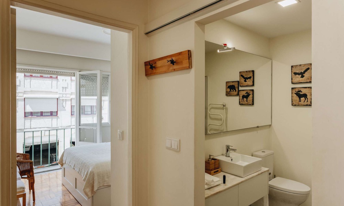 Bonfim Apartment | Cozy 1-Bedroom with Private Terrace in Palmela