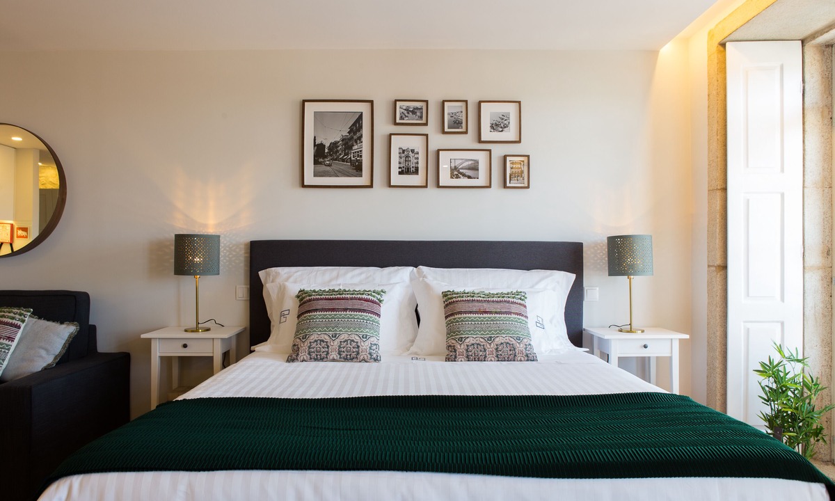 Uniao de Freguesias do Centro Apartment | Virtudes City Lofts - Suite with Balcony - View over the river