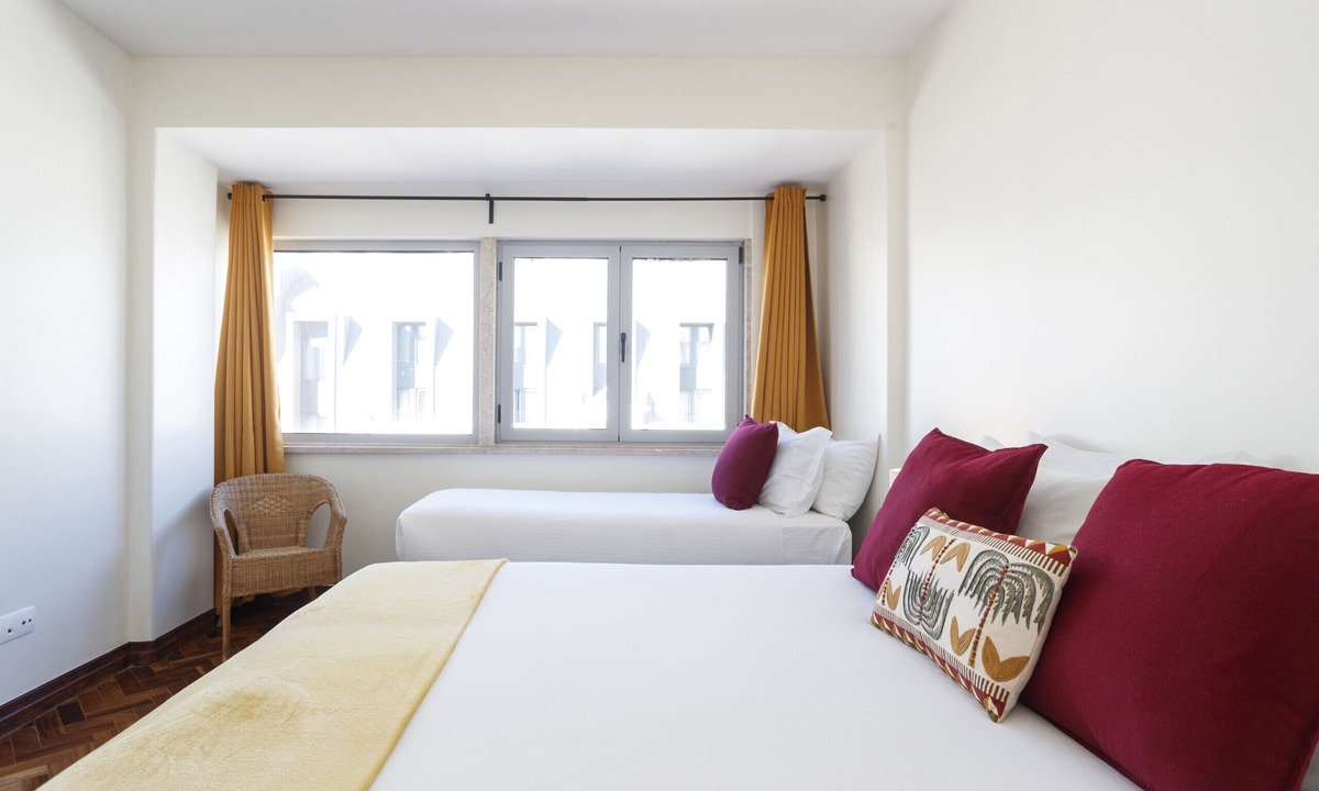 Santo Antonio Apartment | Divine Port's Wine in Lisbon by Misha's Place (2B)