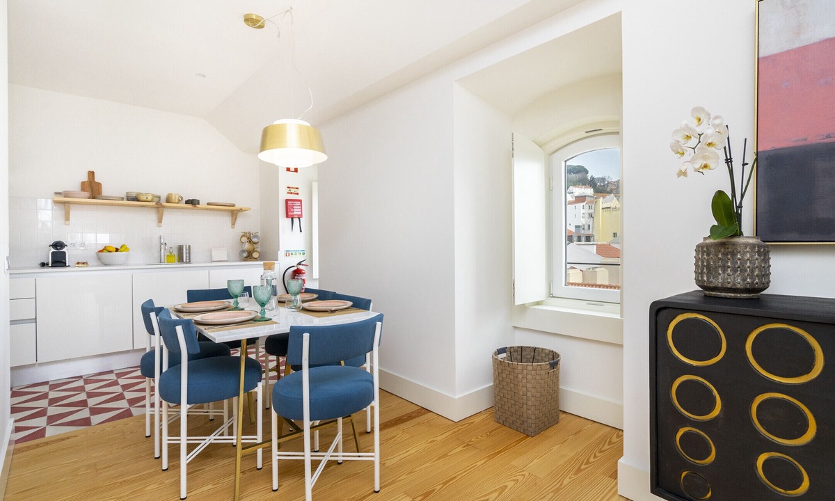 Santa Maria Maior Apartment | Velvet Dream (SJ)