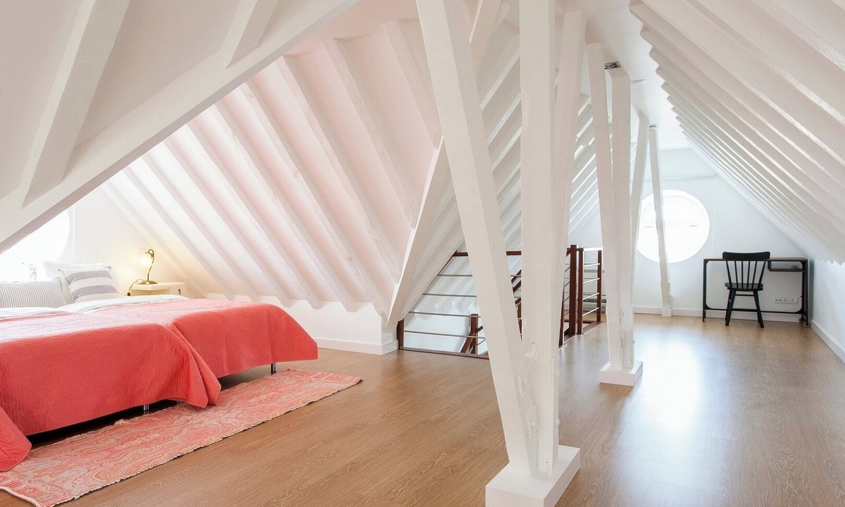 Encarnacao Apartment | Bairro Alto viewpoint 3 Bdr Chalet! Great WI-FI!