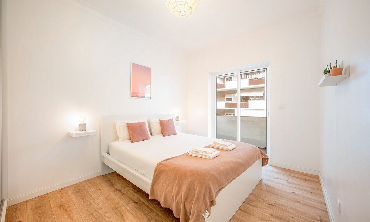Cacilhas Apartment | GuestReady - Modern Comfort in Almada