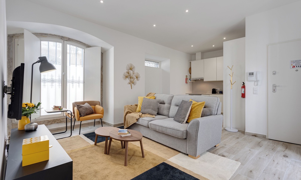 Sao Cristovao e Sao Lourenco Apartment | Baixa Garden: 2BR + Patio | Perfect for Families