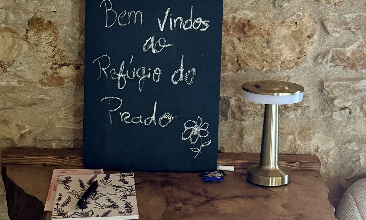 Casais Cottage | Prado Retreat
