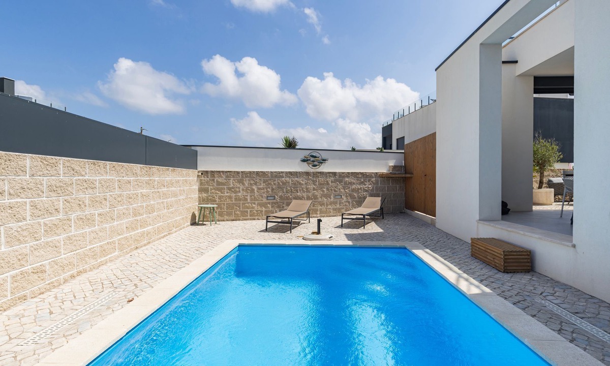 Salir do Porto House | Outstanding Villa with Private Pool by LovelyStay