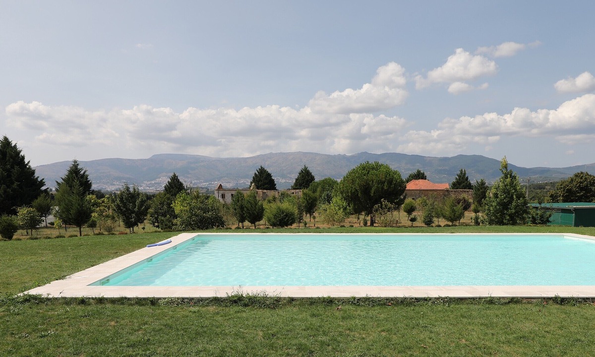 Covilha Apartment | Apartment 'Saqa Organic Farm' with Mountain View, Wi-Fi and Air Conditioning