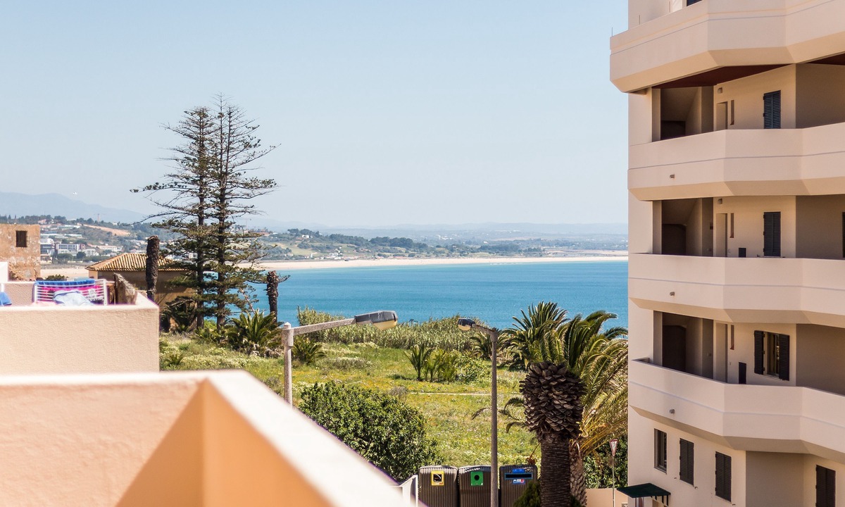 Ameijeira Apartment | Iberlagos: Casa Luna | Top Location | Dona Ana Bea